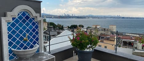 Family Studio Suite, Sea View | Terrace/patio