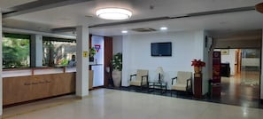 Reception - YMCA Tourist Hostel (New Delhi)