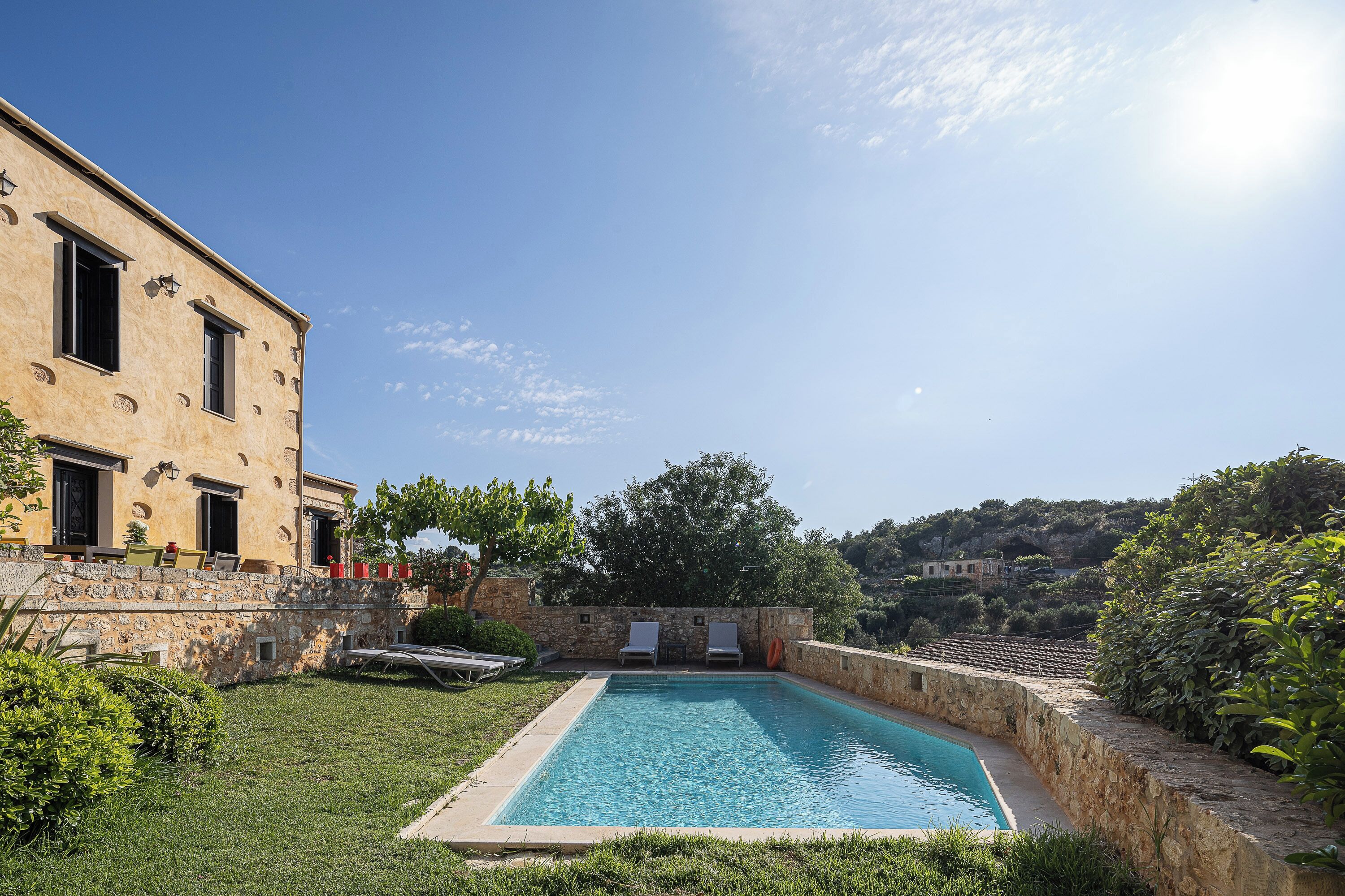 Luxury-Villa, 4 Schlafzimmer, eigener Pool (ΙΙ) | Blick auf den Garten