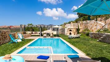 Deluxe Villa, 4 Bedrooms, Private Pool (Ι) | Terrace/patio