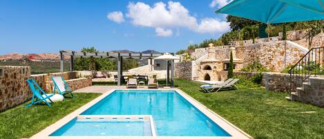 Deluxe-Villa, 4Â Schlafzimmer, eigener Pool (Î) | Terrasse/Patio