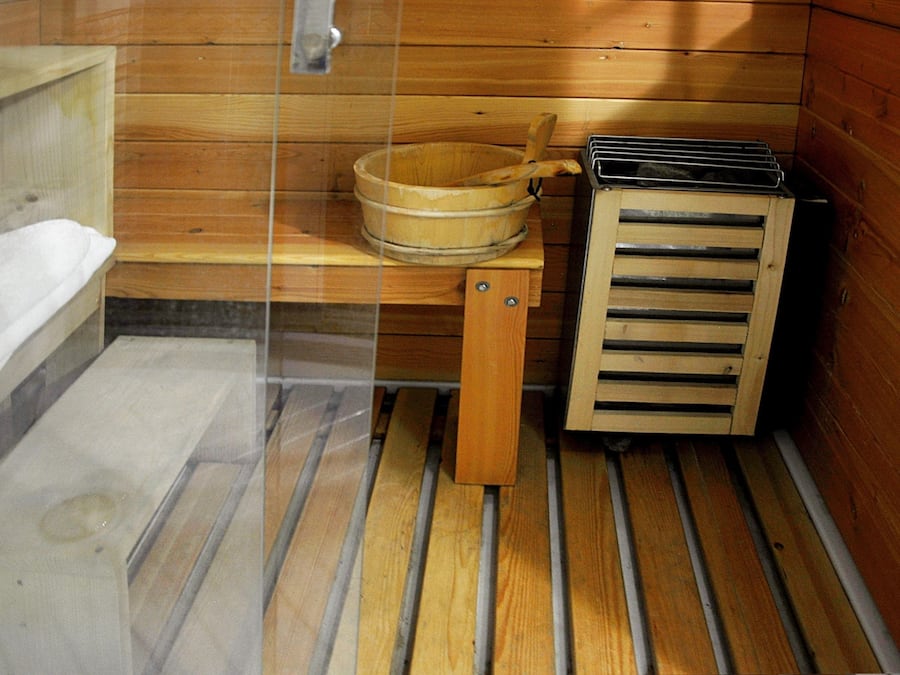 Suite | Sauna | 1 treatment room