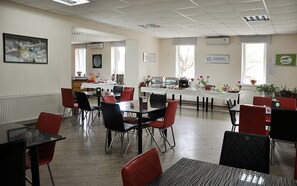 Daily buffet breakfast (USD 5 per person) - Hotel Athletics (Tbilisi)
