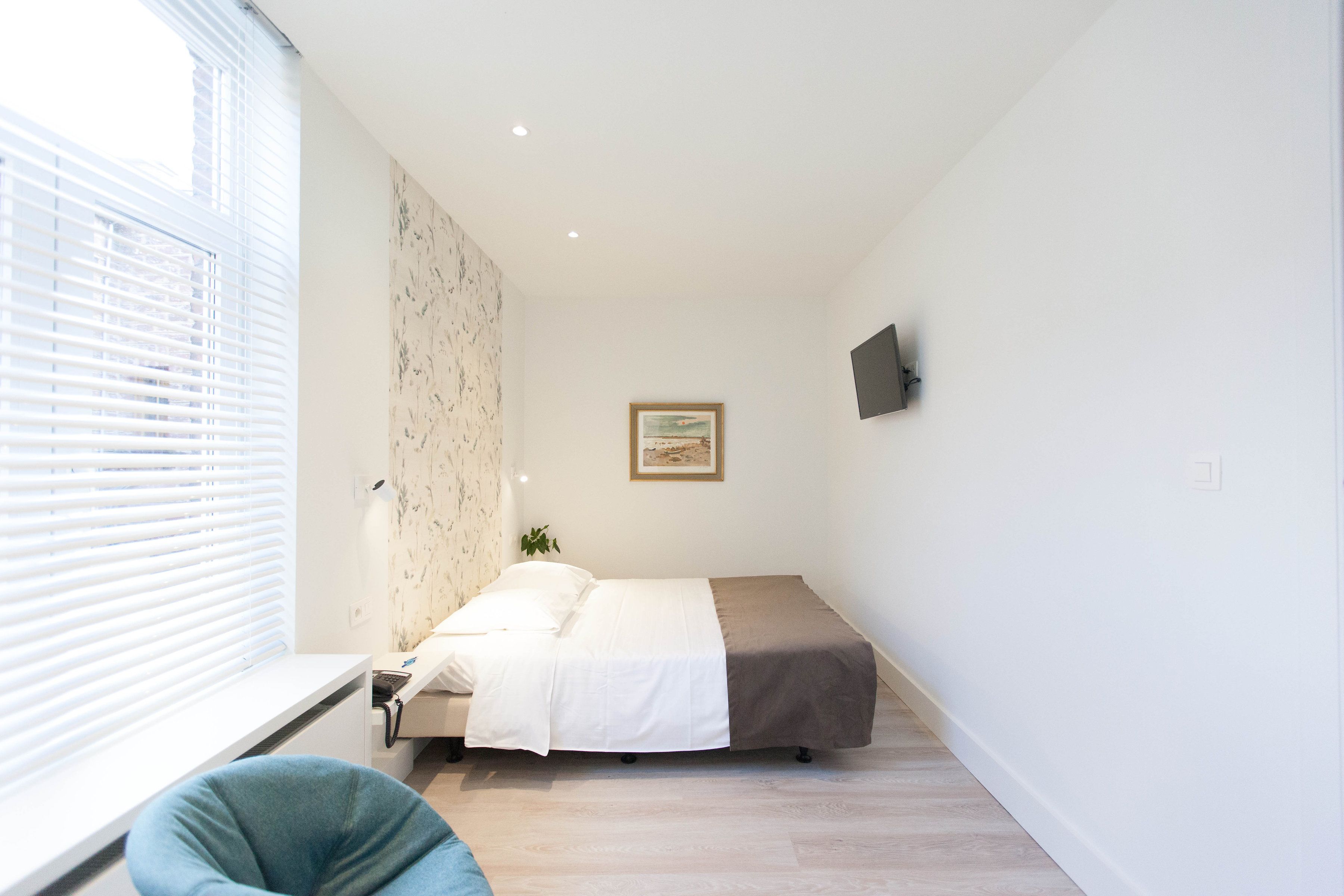 binnenkoer standard plus 2 personen | minibar, in-room safe, desk, laptop workspace