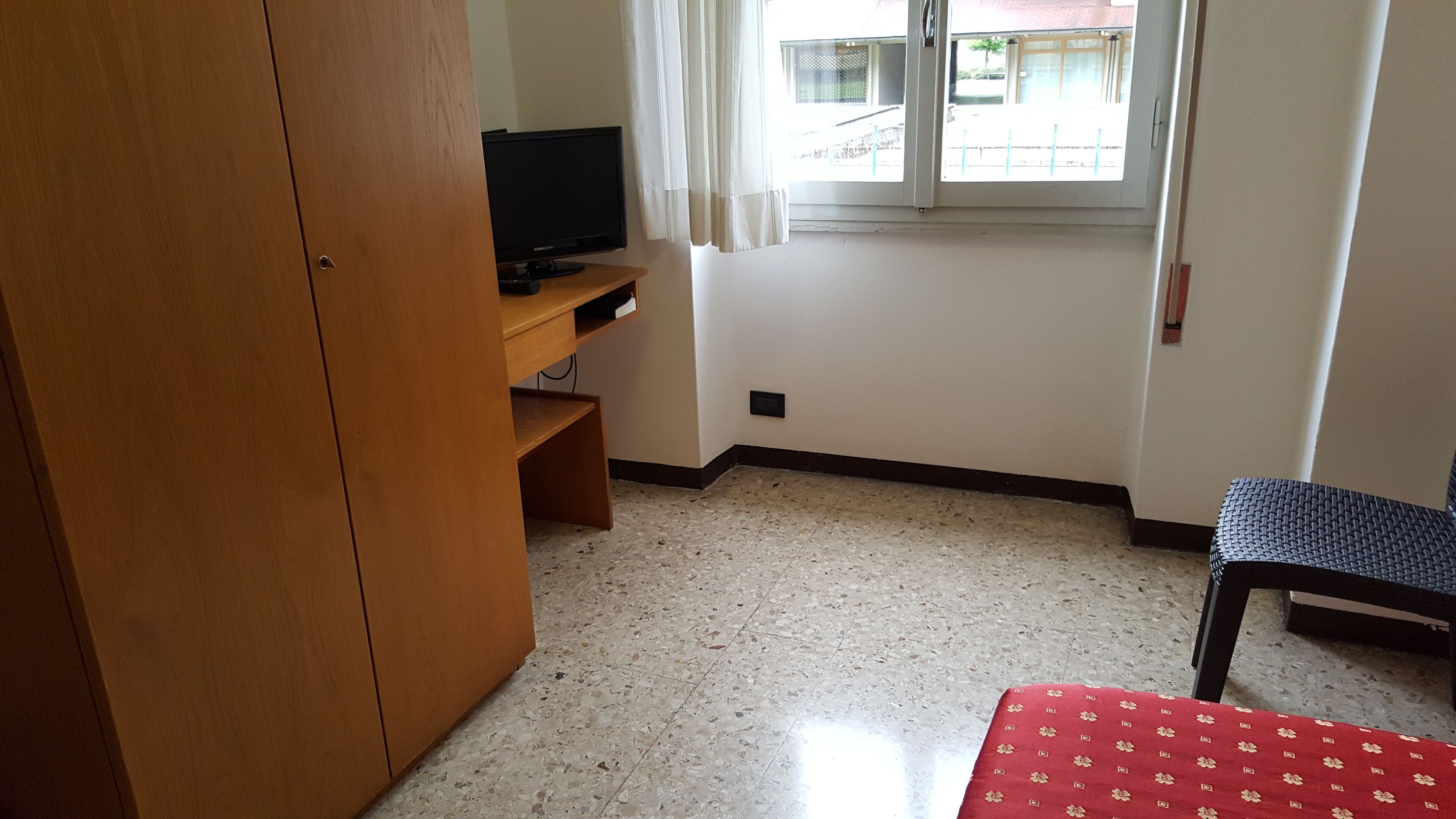 basic single room | view from room