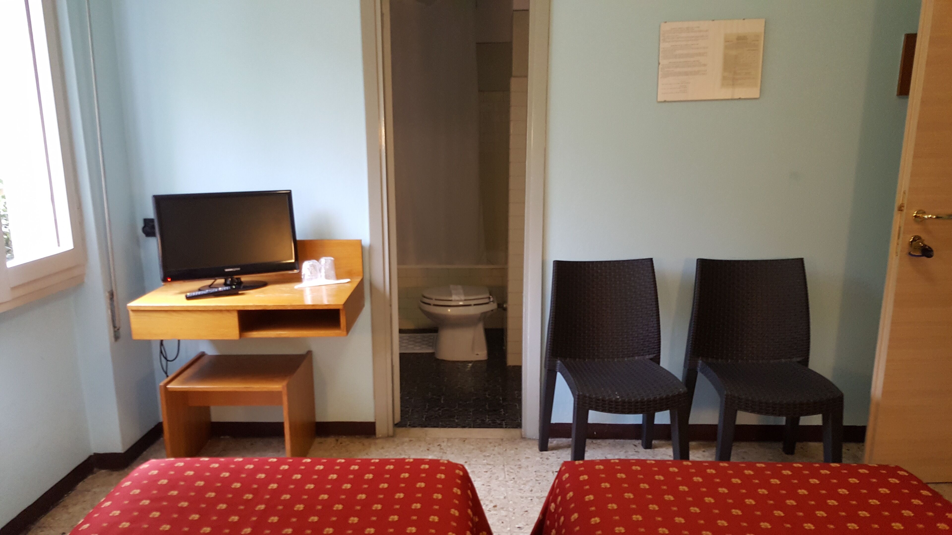 basic double or twin room, 1 double or 2 single beds | in-room safe, desk, free wifi