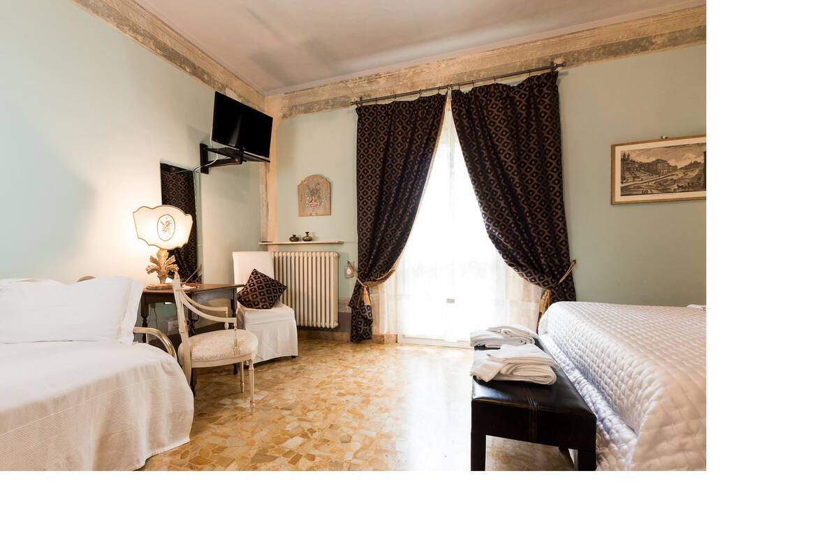 Double Room, Balcony
