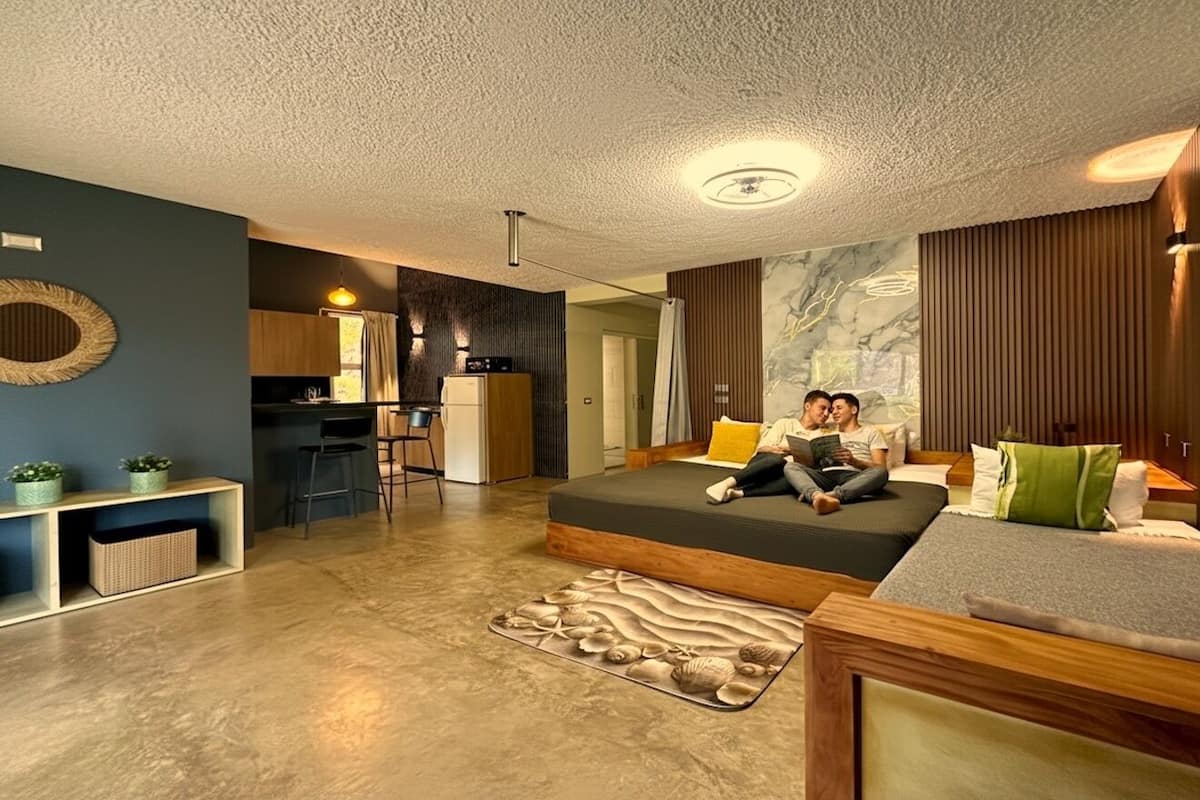 1 bedroom, in-room safe, soundproofing, free WiFi