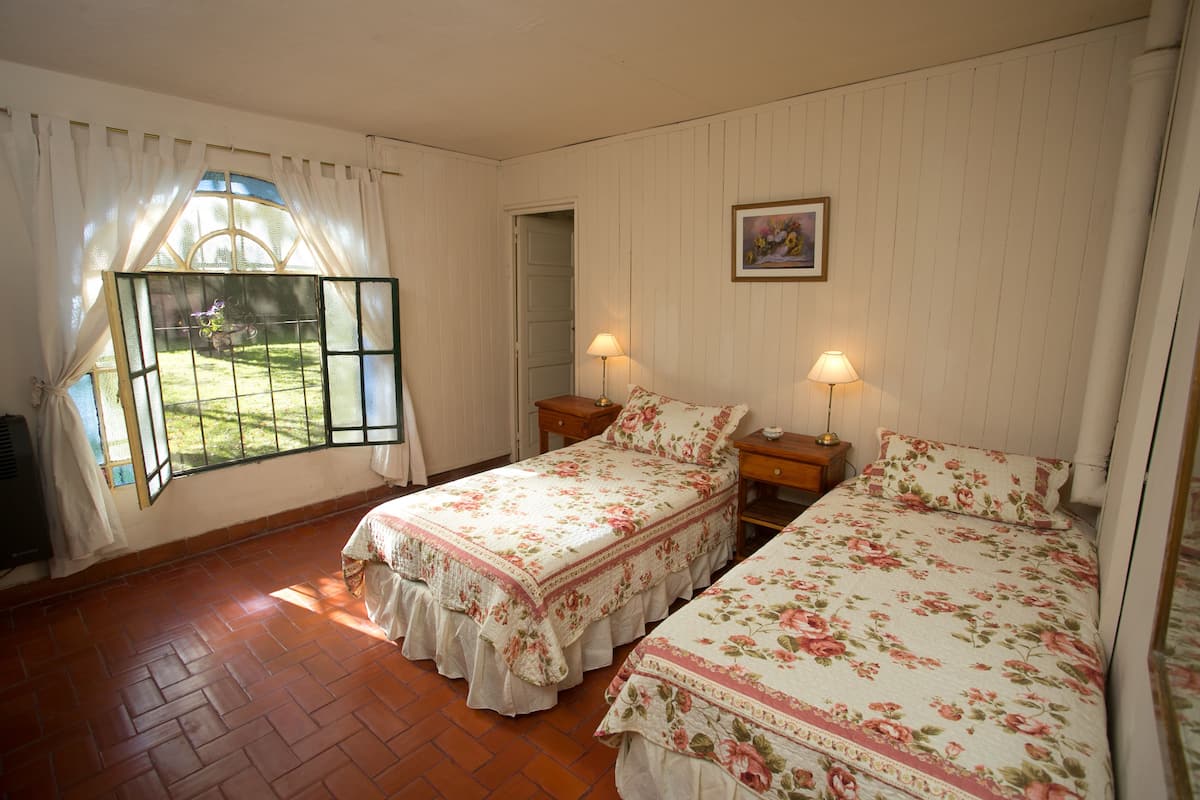 Superior Twin Room, 2 Twin Beds | Free WiFi, bed sheets