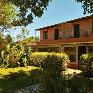 Exterior - Posada Don Salvador (San Antonio de Areco)
