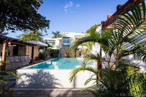 Outdoor pool - Sayab Hostel (Playa del Carmen)