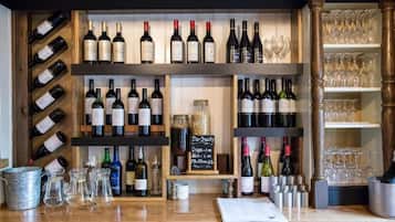 Bar (in der Unterkunft)