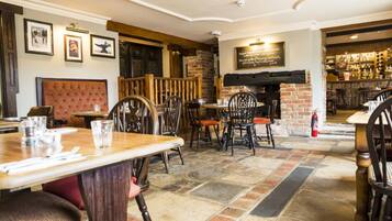 Bar (in der Unterkunft)