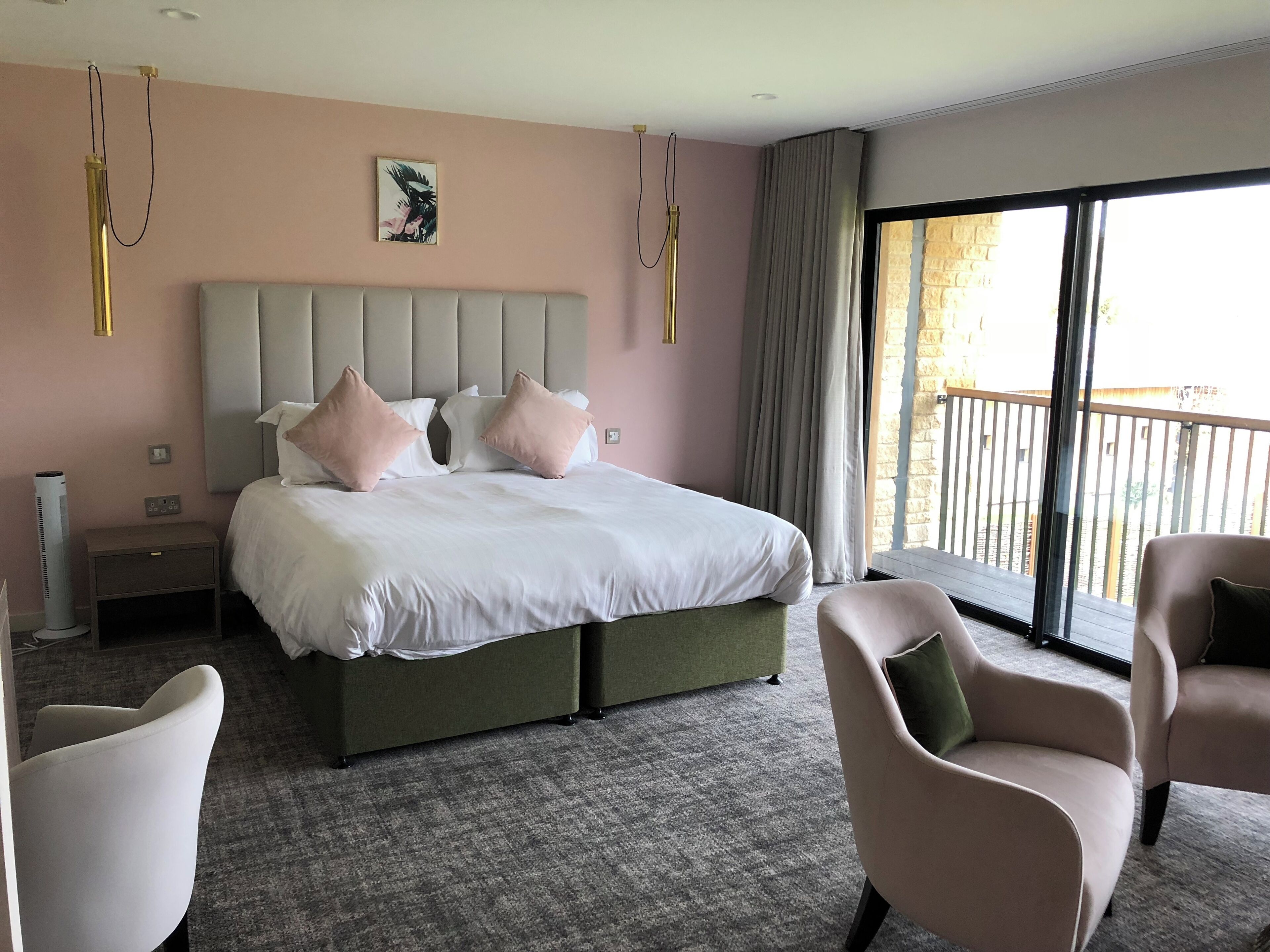 Deluxe Spa Double / Twin Bedroom (With Spa Access)