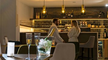 Bar (in der Unterkunft)