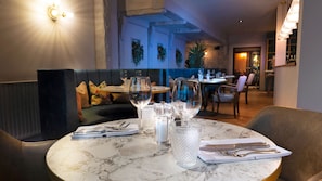 Dinner served - Hatherley Manor Hotel & Spa (Gloucester)