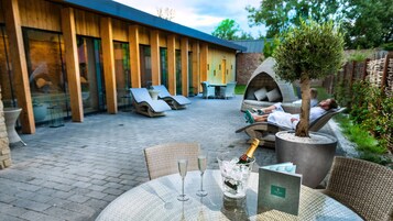 Couples treatment room(s), body treatments, hot stone massages