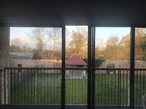 Deluxe Spa Double / Twin Bedroom (With Spa Access) | アイロン / アイロン台、WiFi (無料)、ベッドシーツ