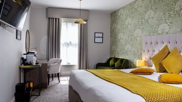 Executive Double / Twin Bedroom (With Spa Access) | Iron/ironing board, WiFi (free), bed sheets