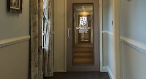 Hallway - Hatherley Manor Hotel & Spa (Gloucester)