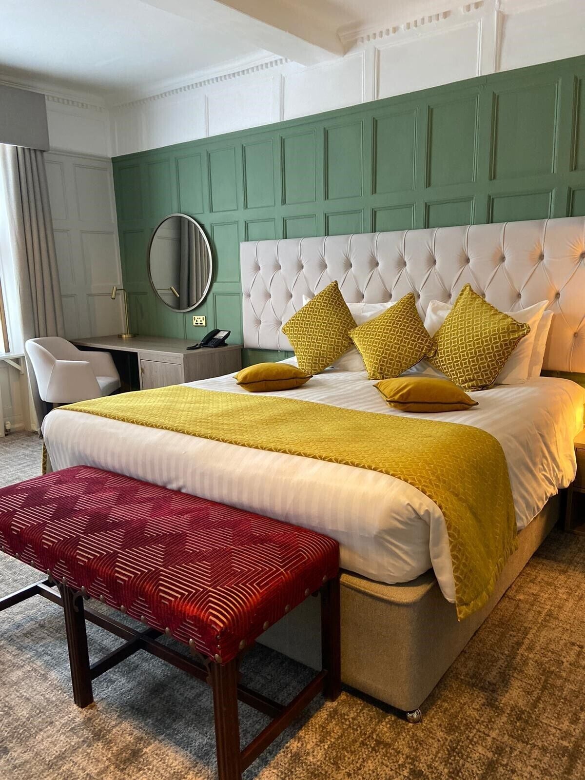 Deluxe 'Charles Allen Jones' Double / Twin Bedroom (With Spa Access)