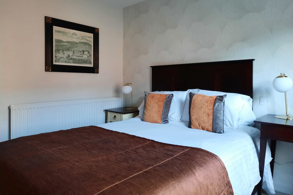 Classic Double Room (With Spa Access) | Iron/ironing board, free WiFi, bed sheets, wheelchair access