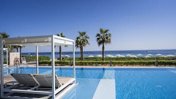 4 ulkouima-allasta avoinna 7.00–20.00, maksullisia cabañoita