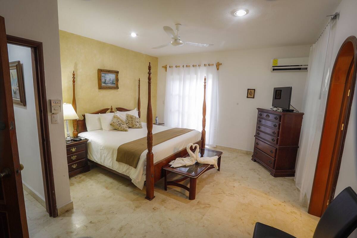Shower, free toiletries, hair dryer (on request), towels