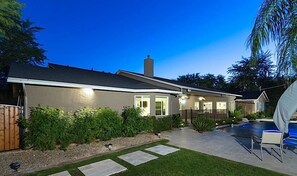 Exterior - Latitude Adjustment By Signature Vacation Rentals (Phoenix)