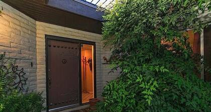 La Vida Local By Signature Vacation Rentals