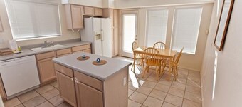 Keep It Simple By Signature Vacation Rentals