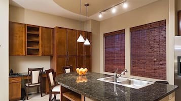 Condo, 3 Bedrooms | Private kitchen | Fridge, microwave, coffee/tea maker