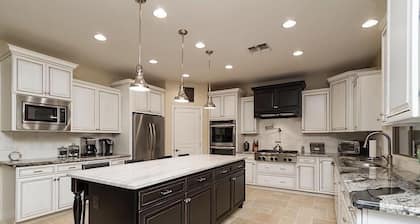 Dynamite By Signature Vacation Rentals