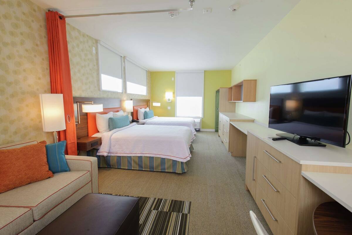 In-room safe, desk, laptop workspace, blackout drapes
