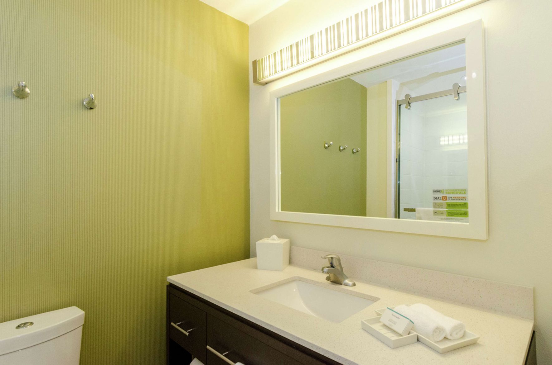 Bathroom | Free toiletries, hair dryer, bathrobes, towels