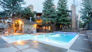 公寓式客房, 3 间卧室, 热水浴缸, 一层 (Lodge at Steamboat F101 - SM) | 泳池 | 室外游泳池