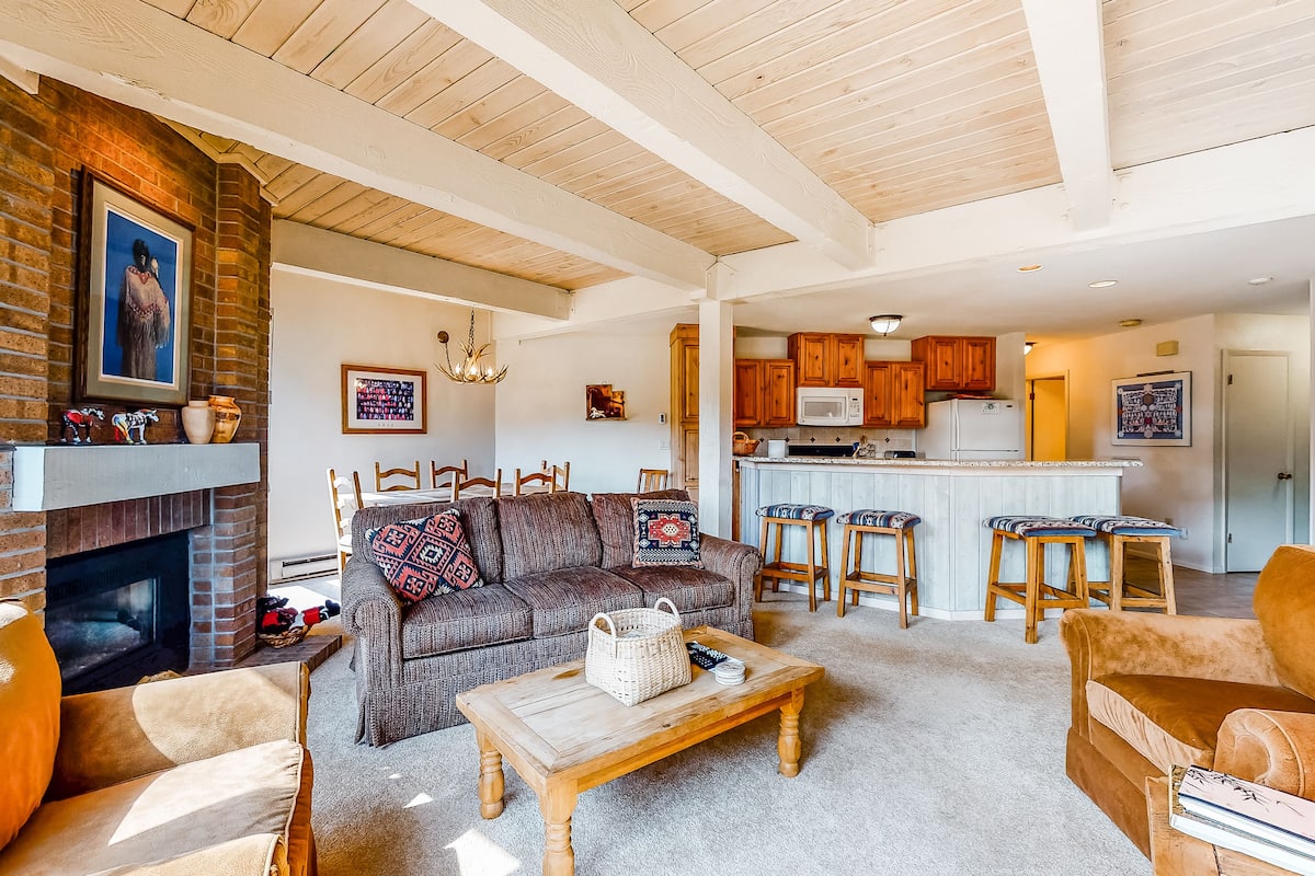 Condo, 2 Bedrooms | Living area | TV