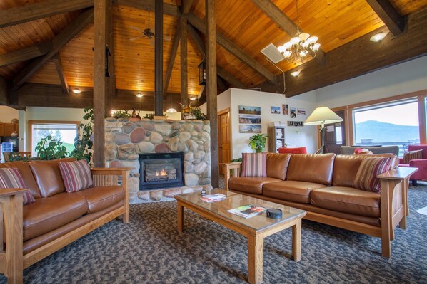 Fireplace - Ski Inn Condominiums by Resort Lodging Company (Steamboat Springs)