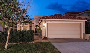 Exterior - Truly Charming at McCormick Ranch By Signature Vacation Rent (Scottsdale)