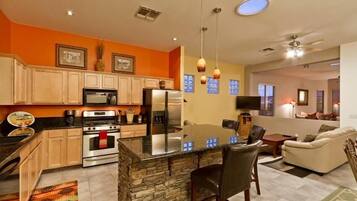 Condo, 3 Bedrooms | Private kitchen | Fridge, microwave, stovetop, dishwasher