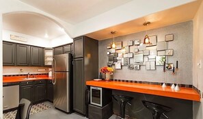 Private kitchen - Amour By Signature Vacation Rentals (Scottsdale)
