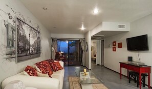 Living area - Amour By Signature Vacation Rentals (Scottsdale)
