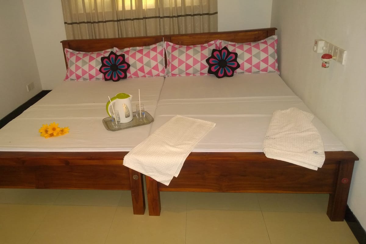 Basic Double Room, 1 Bedroom, Garden View