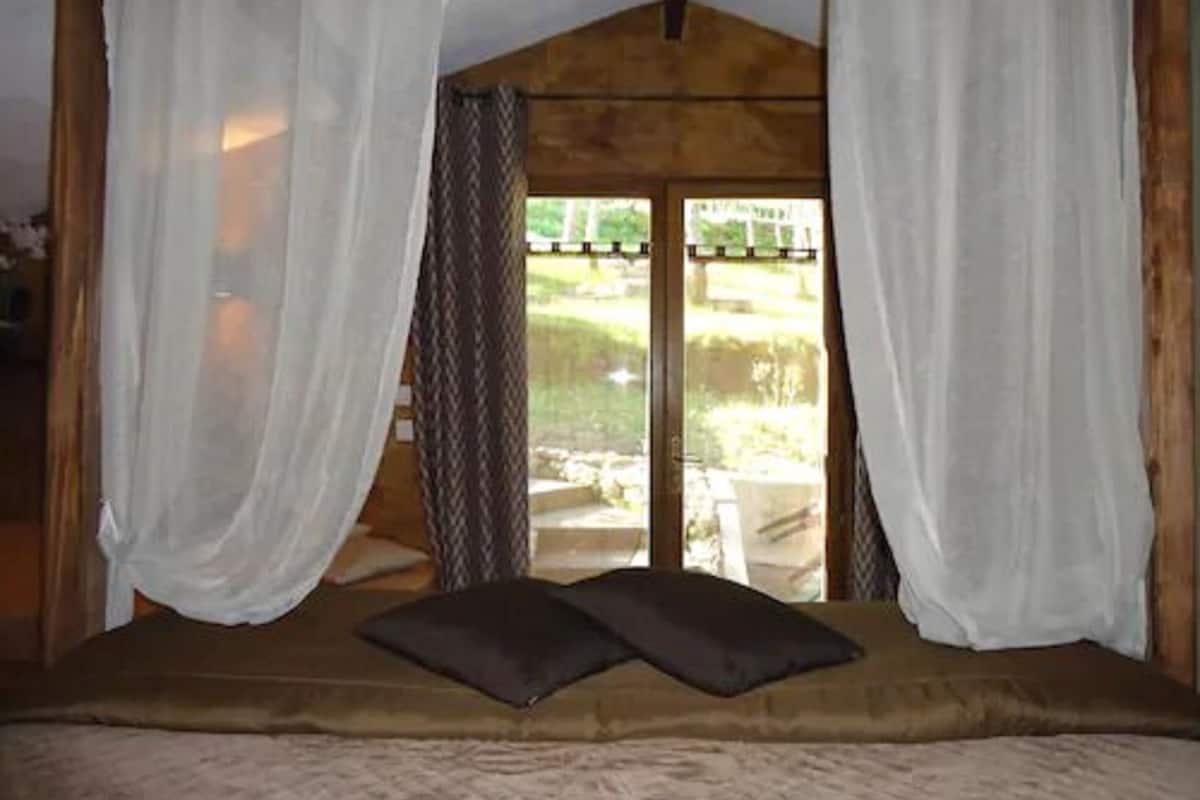 Estudio superior (Monte Cardo) | Wifi gratis y ropa de cama
