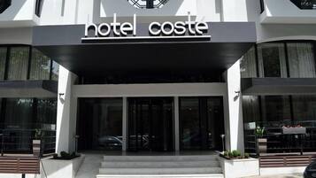 Vue depuis lâhĂ©bergement