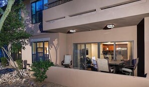 Terrace/patio - The Keep at La Verne By Signature Vacation Rentals (Phoenix)