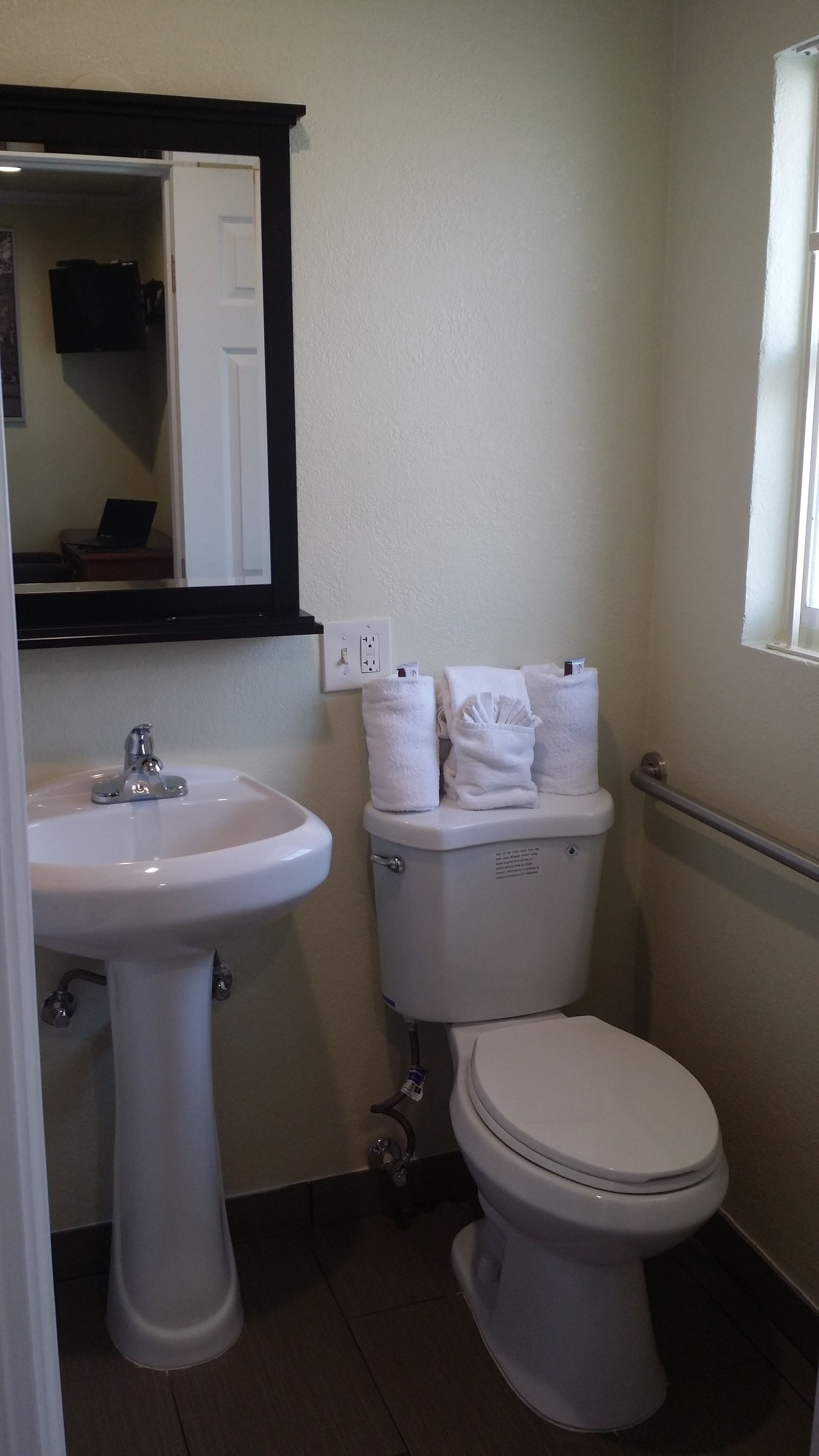 Basic Room, 2 Queen Beds | Bathroom | Combined shower/tub, free toiletries