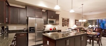 Desert Foothills By Signature Vacation Rentals