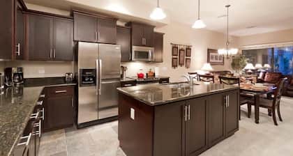 Desert Foothills By Signature Vacation Rentals