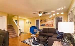 Condo, 4 Bedrooms, Pool View | Living area